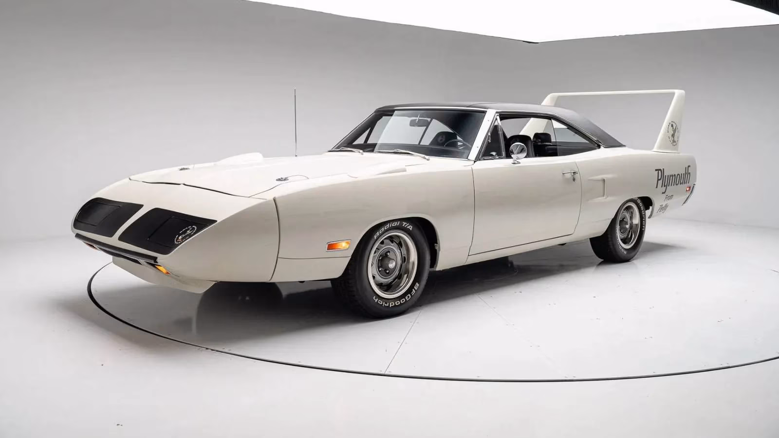 richard-petty-s-superbird-auction-fail-market-truths-revealed-image-0