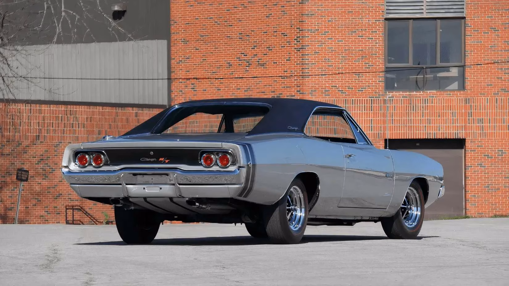 the-hottest-classic-muscle-cars-still-breaking-auction-records-in-2026-image-9