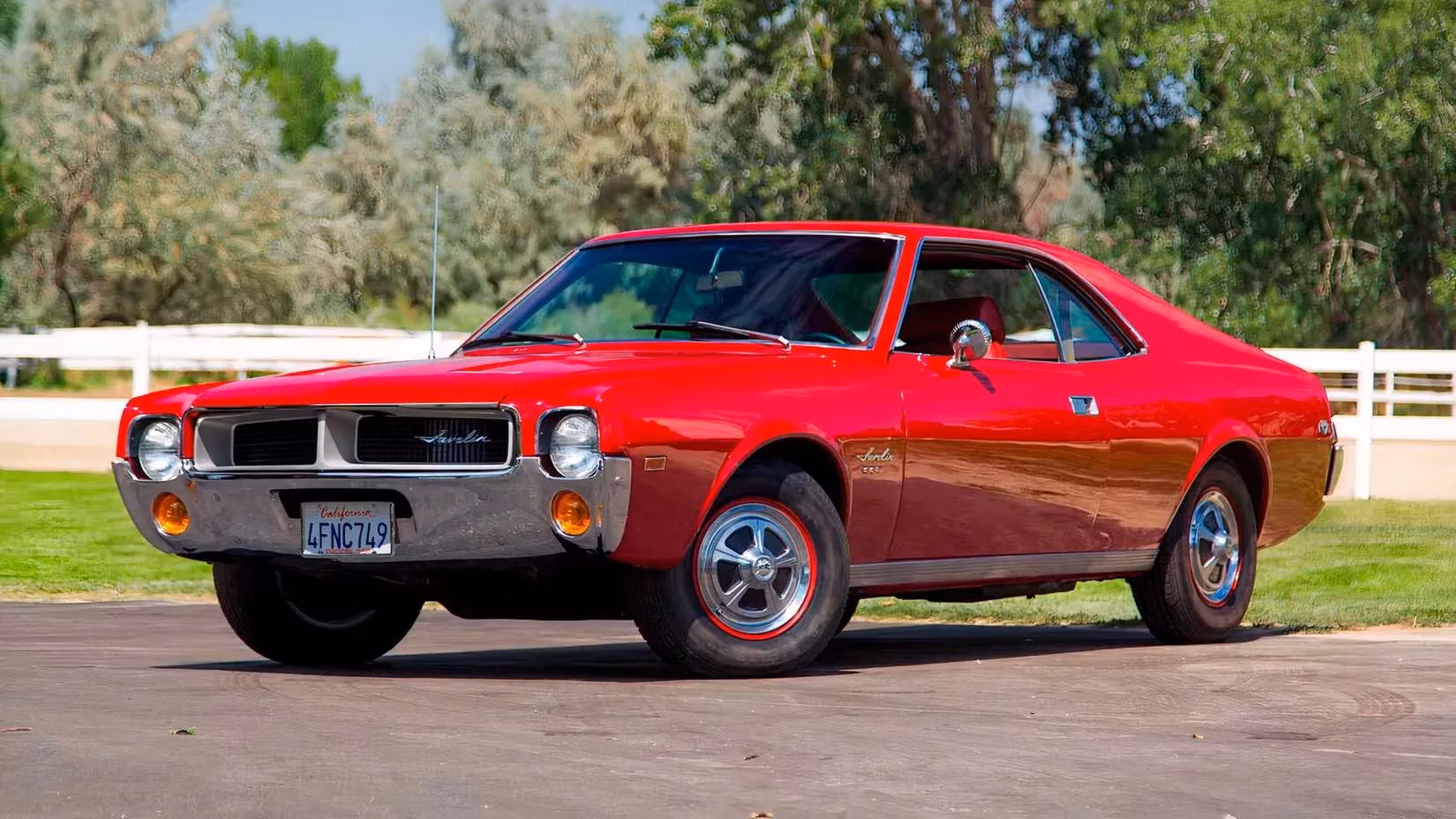 the-amc-javelin-the-underdog-pony-car-that-gave-mustangs-and-camaros-nightmares-image-1
