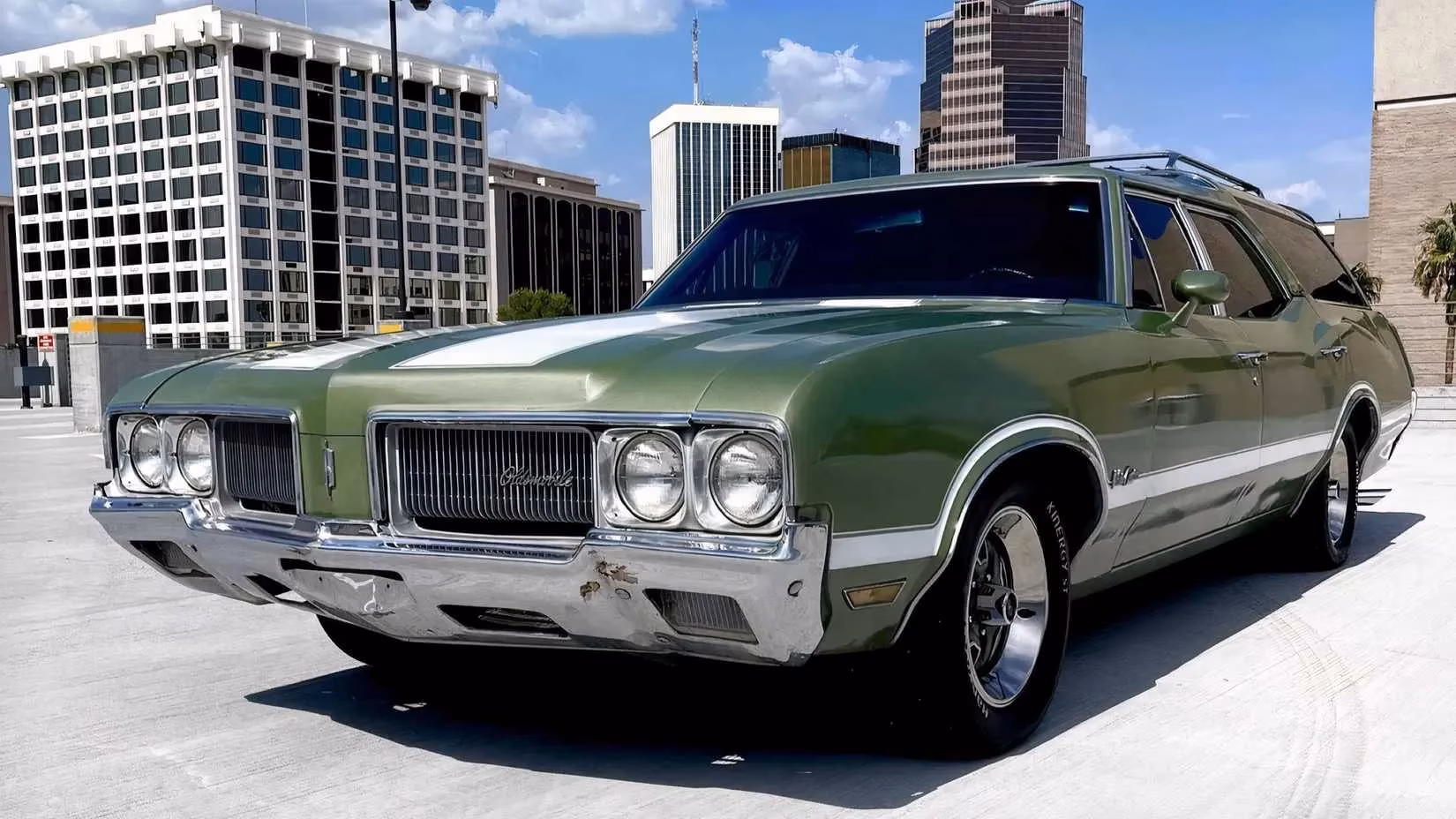 america-s-365-hp-sleeper-the-oldsmobile-vista-cruiser-455-that-humiliated-europe-s-fast-wagons-image-0