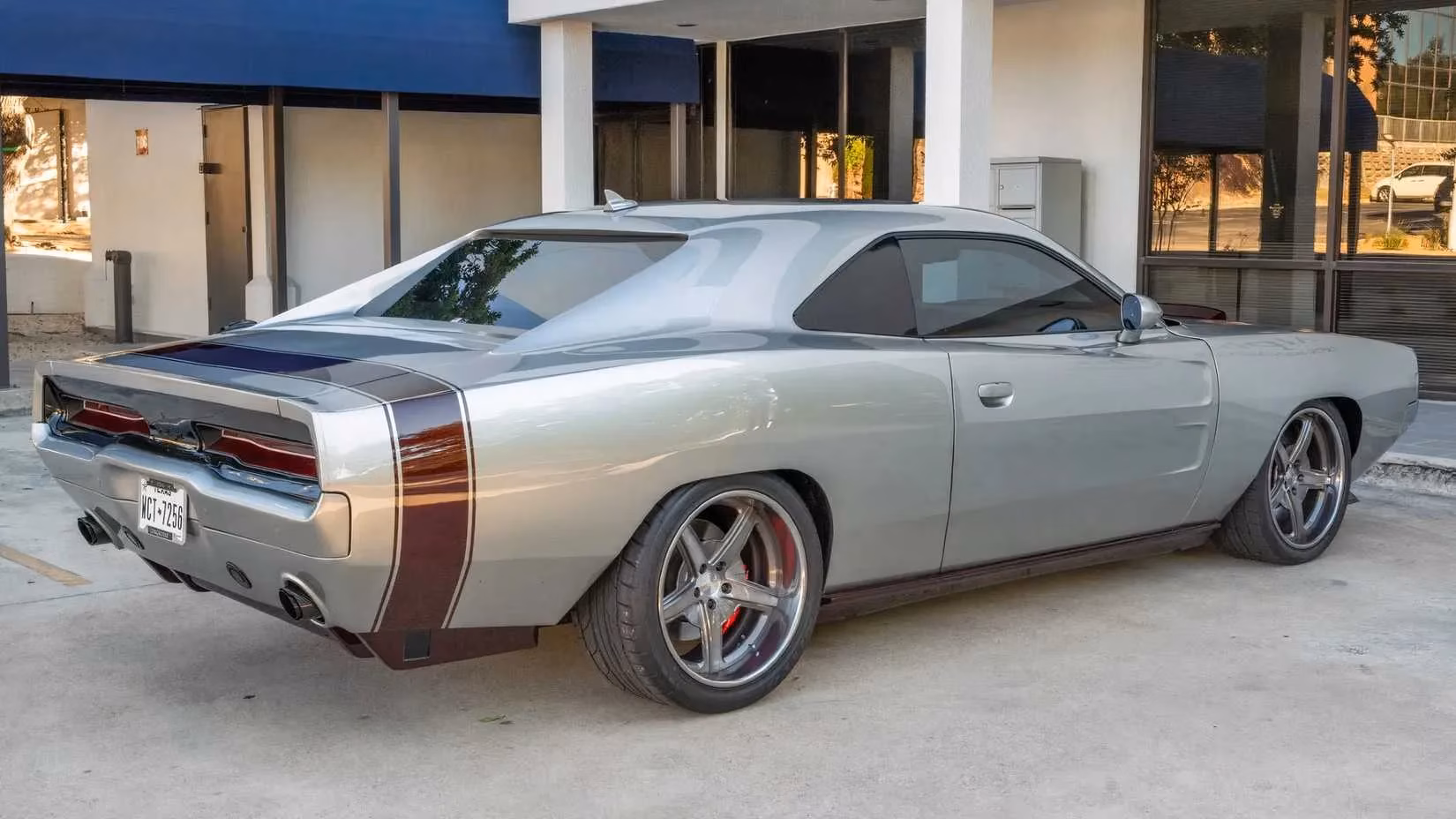 this-carbon-hellcat-restomod-is-a-69-charger-in-disguise-image-2