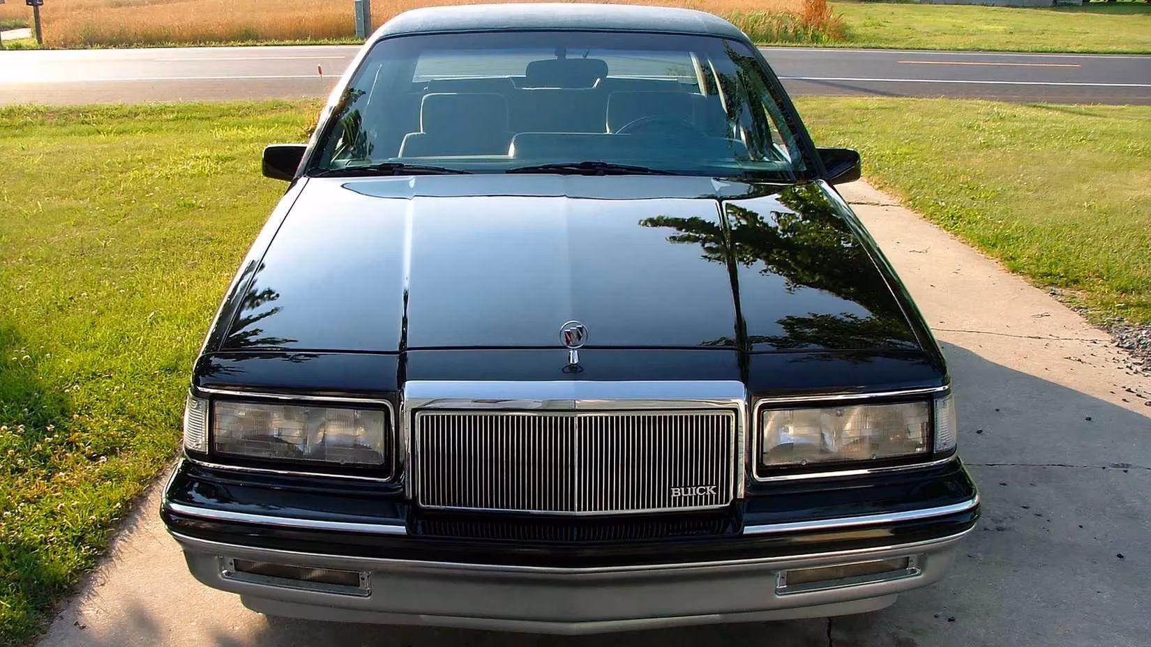 the-buick-skylark-seven-generations-of-american-automotive-evolution-image-2