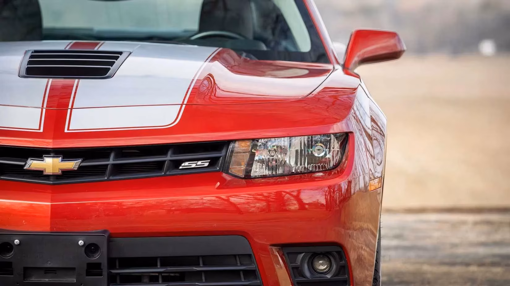 why-the-2015-camaro-ss-is-2026-s-cheapest-v8-muscle-car-thrill-image-5