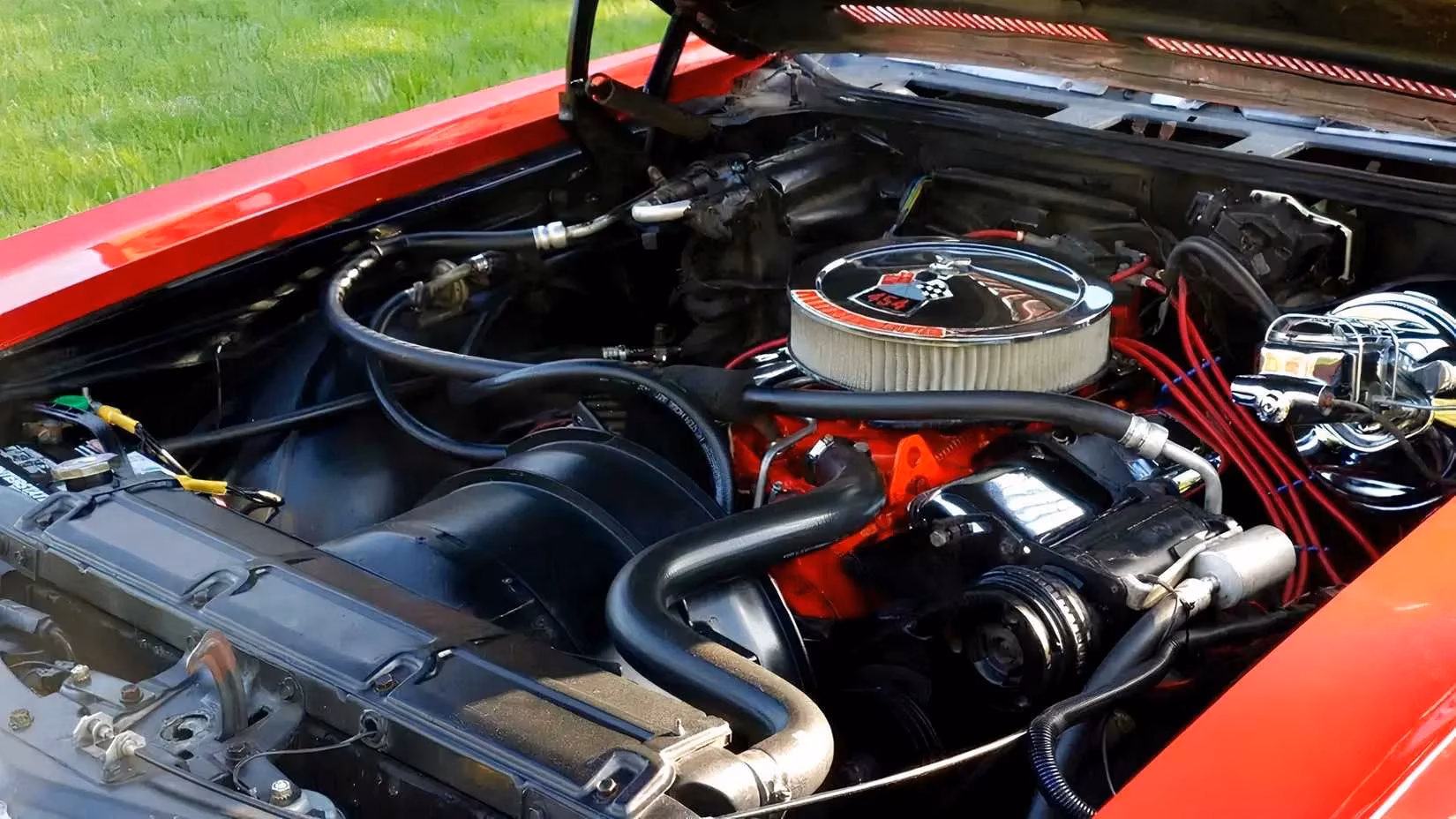 the-chevrolet-monte-carlo-a-legacy-of-luxury-muscle-and-nascar-glory-image-6