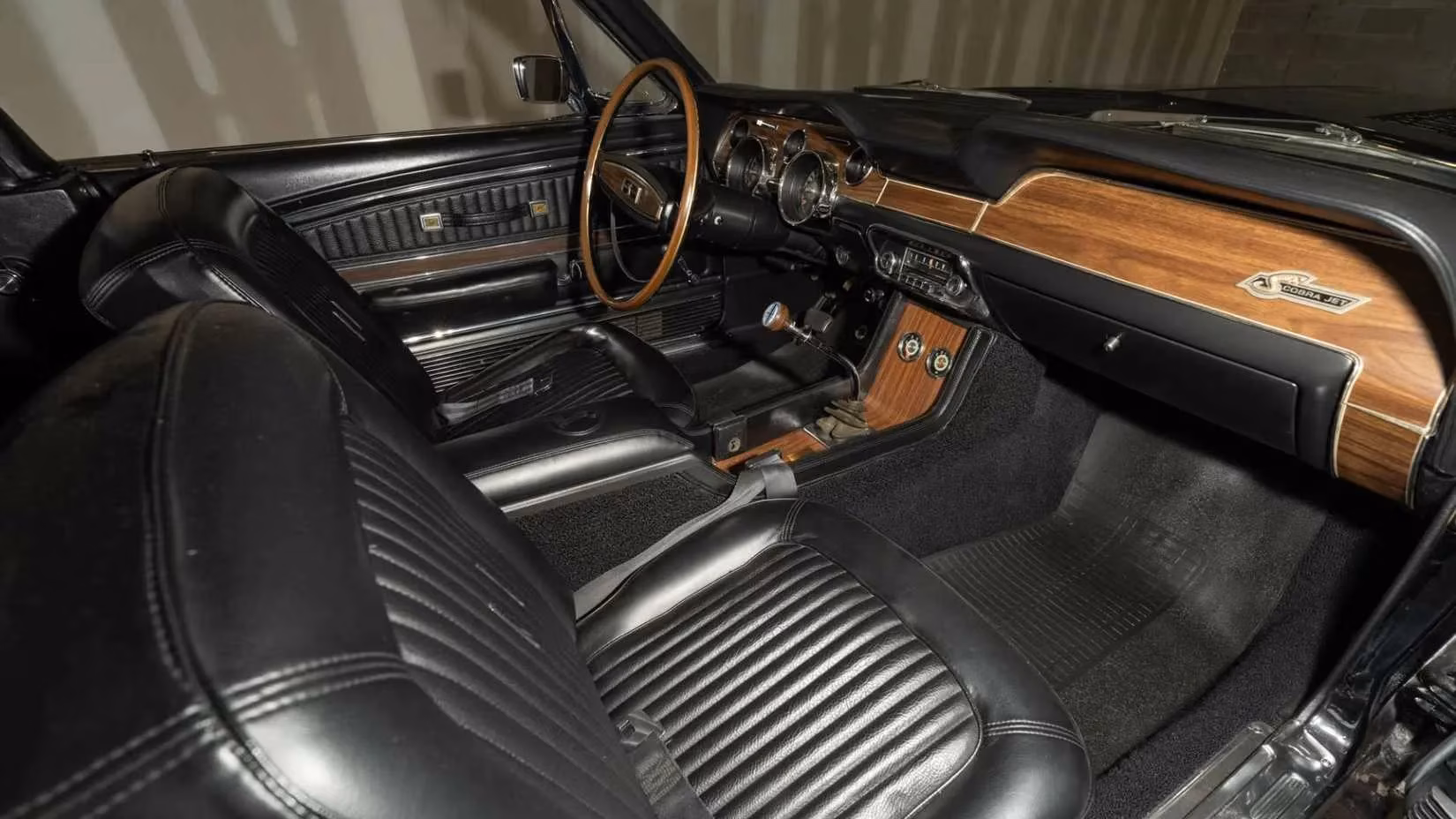 my-encounter-with-a-legend-the-1968-shelby-mustang-gt500-kr-convertible-image-1