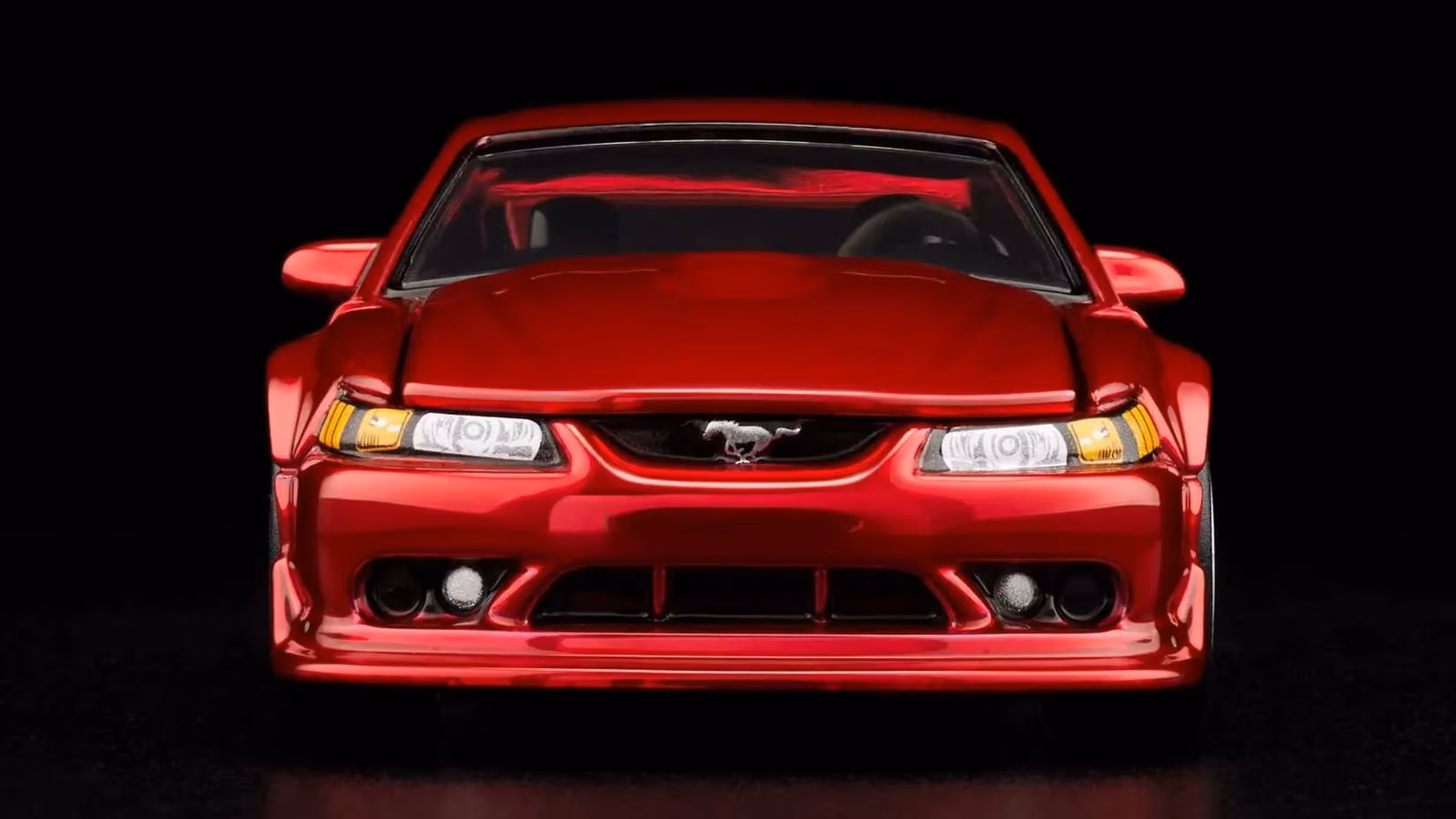 hot-wheels-u2019-2000-ford-mustang-svt-cobra-r-diecast-brings-the-rarest-pony-home-image-4