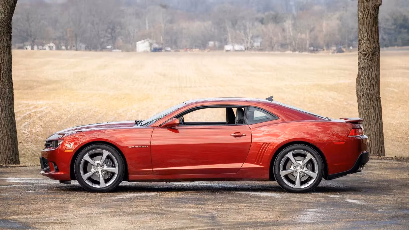 why-the-2015-camaro-ss-is-2026-s-cheapest-v8-muscle-car-thrill-image-6