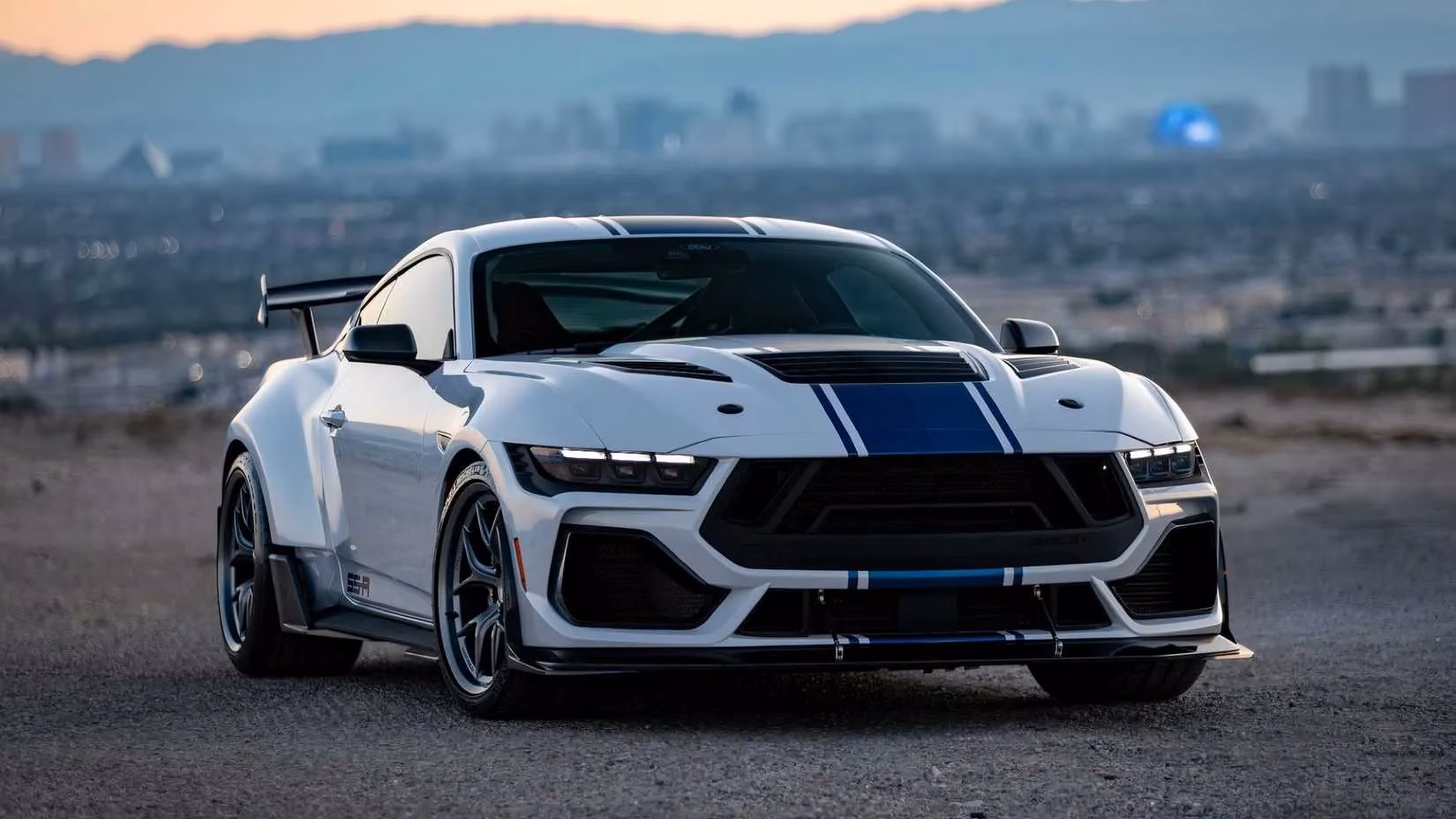 this-2026-shelby-super-snake-r-is-the-most-powerful-manual-muscle-car-yet-image-1