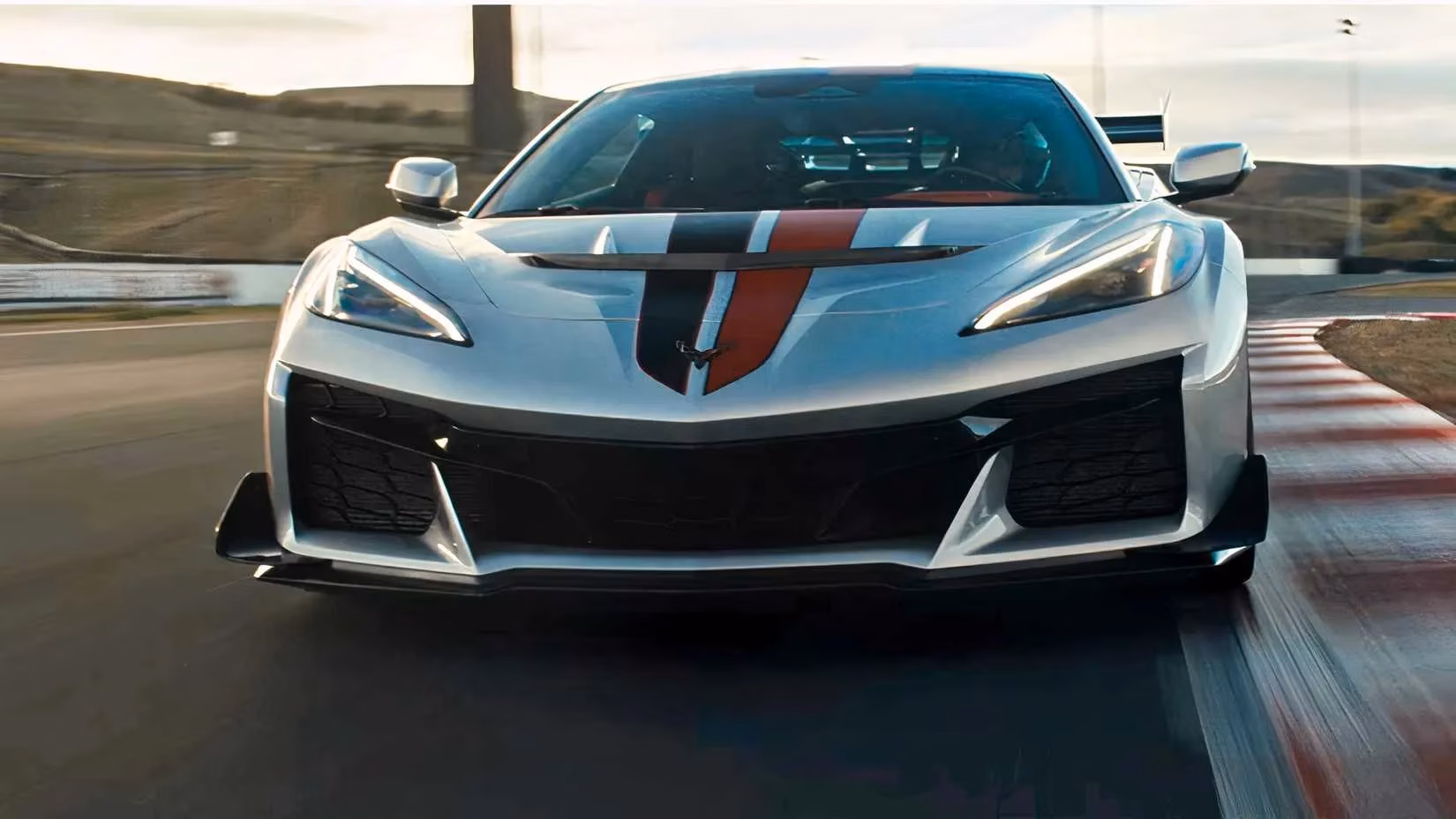 the-sonoma-showdown-corvette-zr1-crushes-porsche-and-mustang-image-1