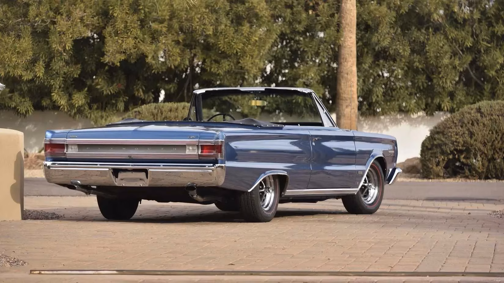 1967-plymouth-gtx-hemi-convertible-the-ultimate-gentleman-s-hot-rod-image-3