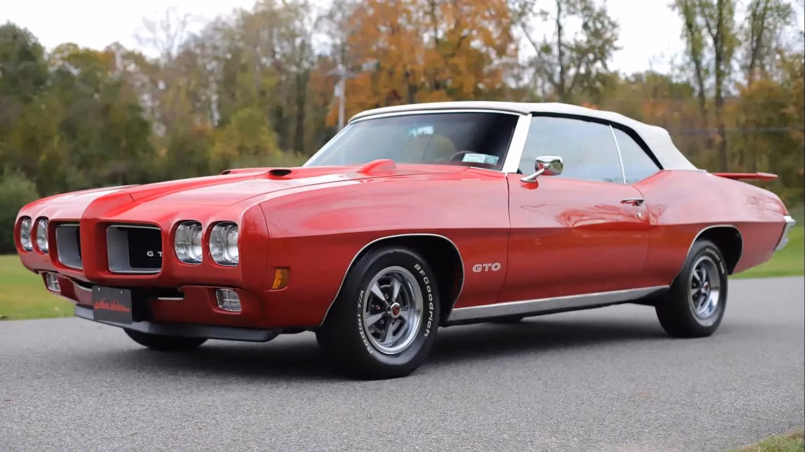 the-hottest-classic-muscle-cars-still-breaking-auction-records-in-2026-image-4