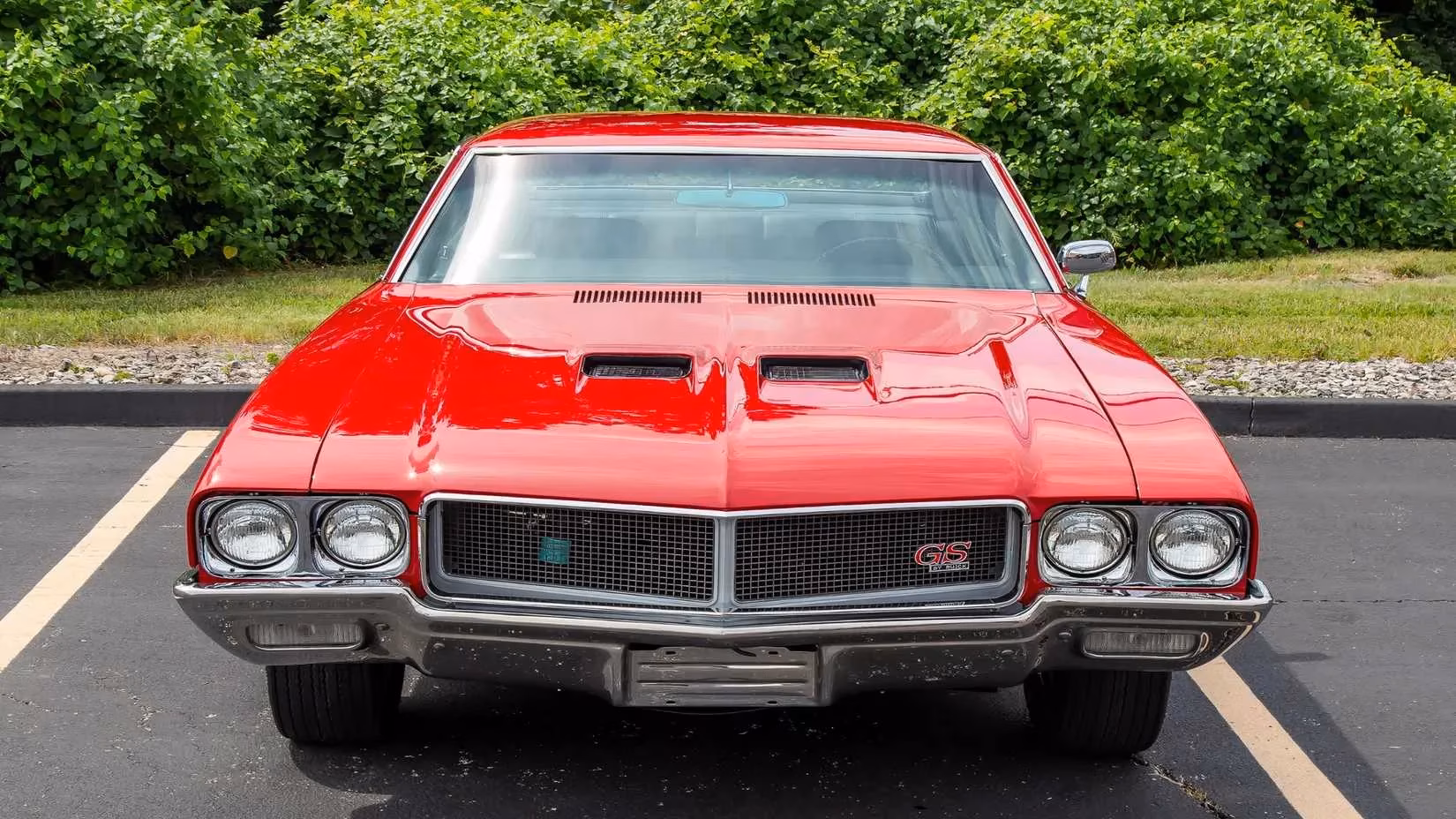 the-hottest-classic-muscle-cars-still-breaking-auction-records-in-2026-image-2