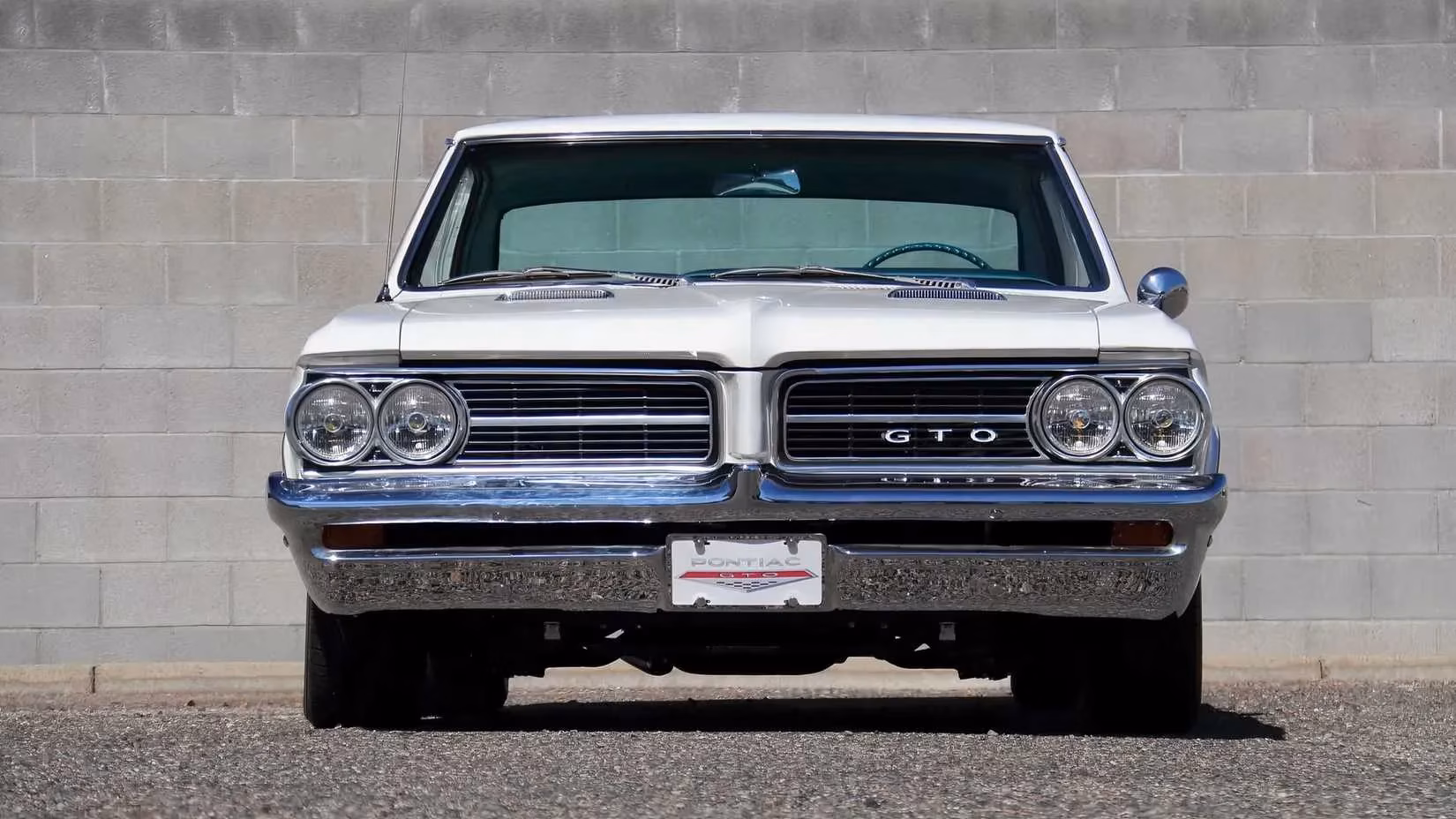 the-gto-story-how-pontiac-borrowed-ferrari-s-magic-and-ignited-a-muscle-car-revolution-image-1