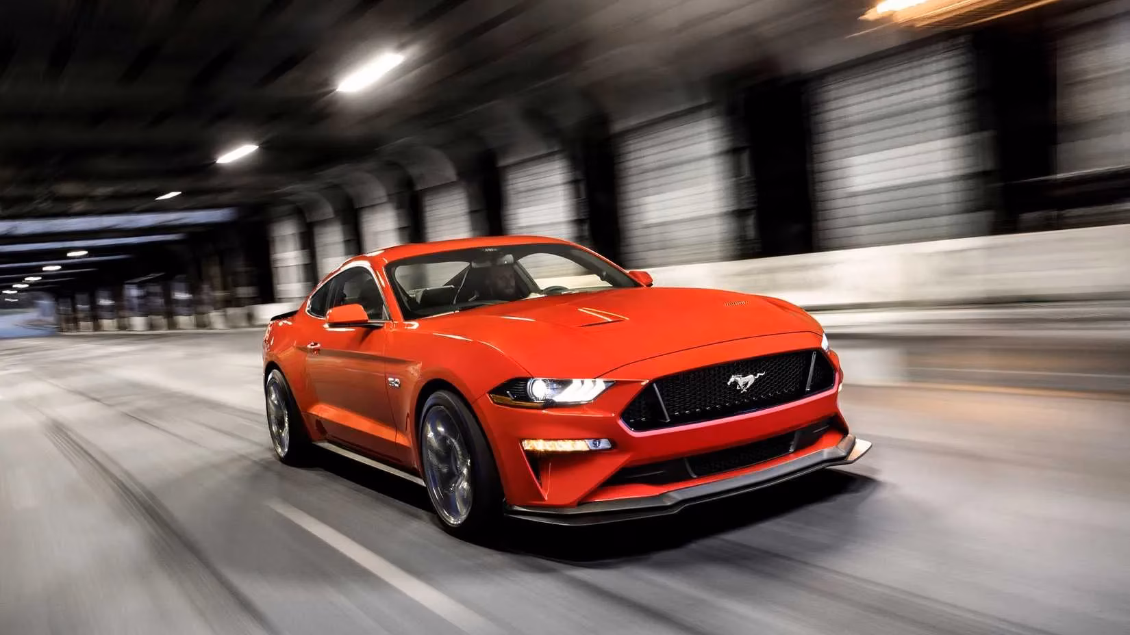 why-the-2026-mustang-gt-steals-my-vote-over-the-dark-horse-image-1